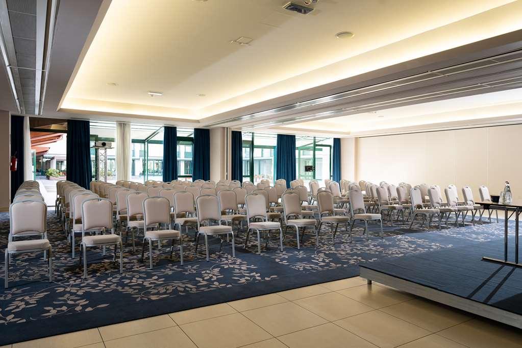 Doubletree By Hilton Milan Malpensa Solbiate Olona酒店 设施 照片