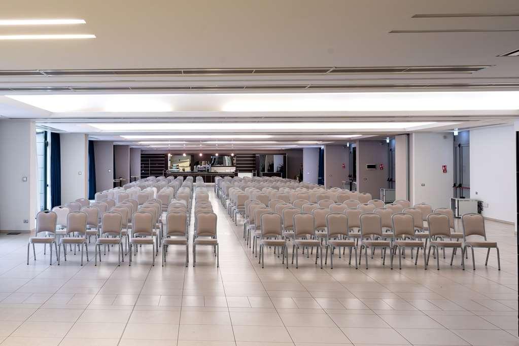 Doubletree By Hilton Milan Malpensa Solbiate Olona酒店 设施 照片